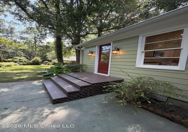 Photo 4 of Single family home for sale at 27 Montebello Dr, Natchez, MS 39120 | MLS# 4157845 | Listing updated on 2026-08-01
