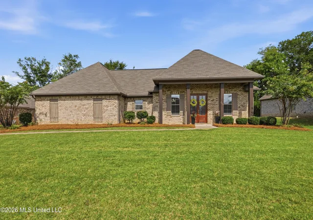 Photo 1 of Single family home for sale at 240 Falls Xing, Madison, MS 39110 | MLS# 4157793 | Listing updated on 2026-08-24