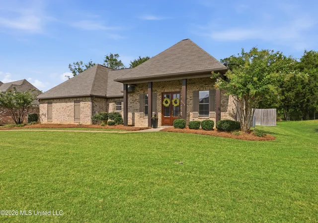 Photo 2 of Single family home for sale at 240 Falls Xing, Madison, MS 39110 | MLS# 4157793 | Listing updated on 2026-08-24
