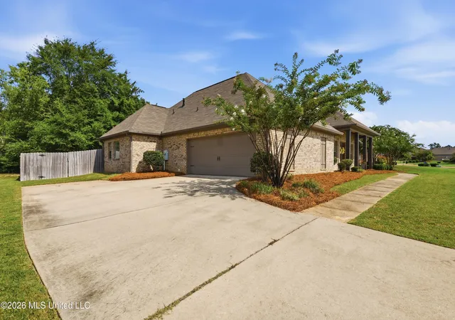 Photo 3 of Single family home for sale at 240 Falls Xing, Madison, MS 39110 | MLS# 4157793 | Listing updated on 2026-08-24