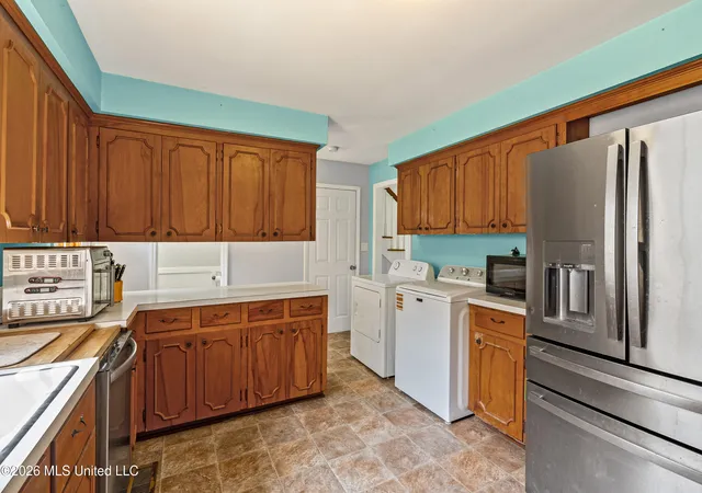Photo 2 of Sale Pending at 405 S Pocahontas St, Sardis, MS 38666 | MLS# 4157768 | Listing updated on 2026-09-02