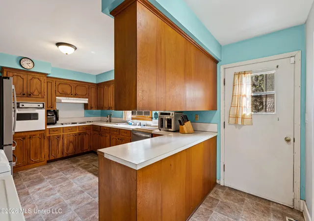 Photo 3 of Sale Pending at 405 S Pocahontas St, Sardis, MS 38666 | MLS# 4157768 | Listing updated on 2026-09-02