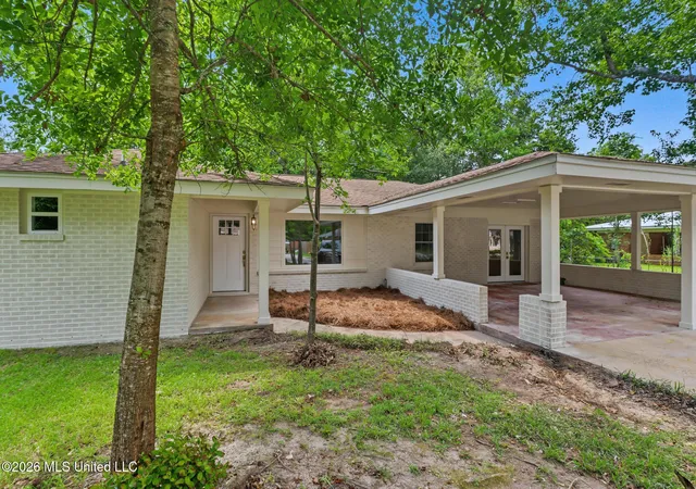 Photo 3 of Sale Pending at 273 Holcomb Blvd, Ocean Springs, MS 39564 | MLS# 4157698 | Listing updated on 2026-08-28