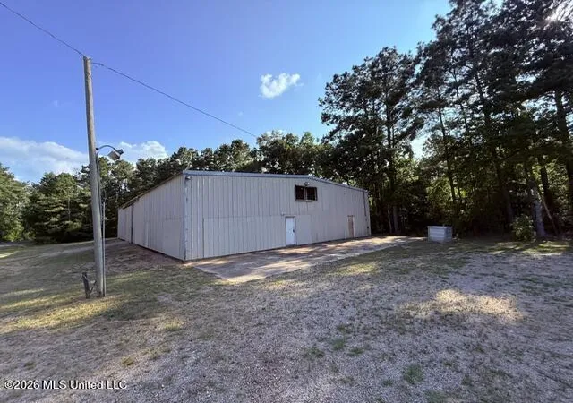 Photo 1 of Single family home for sale at 1111 Dummy Line Rd, Brookhaven, MS 39601 | MLS# 4157694 | Listing updated on 2026-07-31