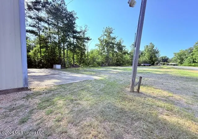 Photo 3 of Single family home for sale at 1111 Dummy Line Rd, Brookhaven, MS 39601 | MLS# 4157694 | Listing updated on 2026-09-22