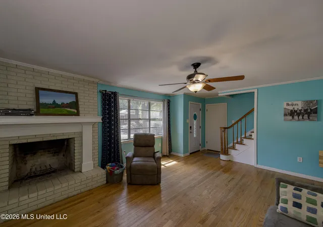 Photo 3 of Sale Pending at 101 Colonial Dr, Vicksburg, MS 39180 | MLS# 4158293 | Listing updated on 2026-09-10