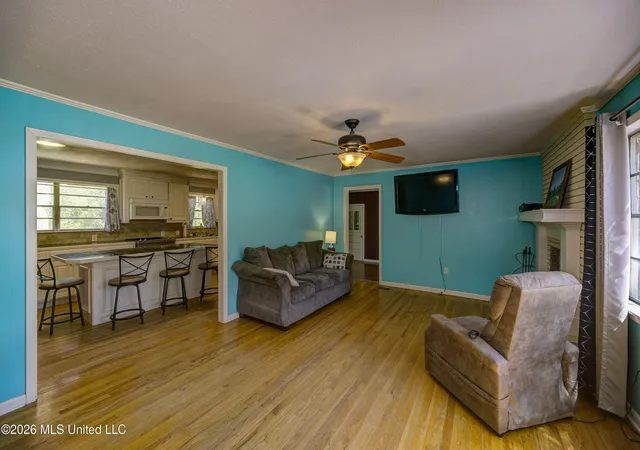 Photo 3 of Sale Pending at 101 Colonial Dr, Vicksburg, MS 39180 | MLS# 4158293 | Listing updated on 2026-09-10