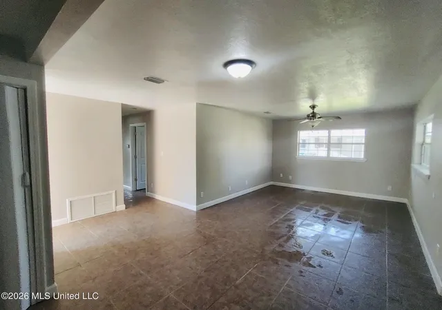 Photo 3 of Single family home for sale at 2110 Woodmont St, Pascagoula, MS 39567 | MLS# 4158363 | Listing updated on 2026-08-06