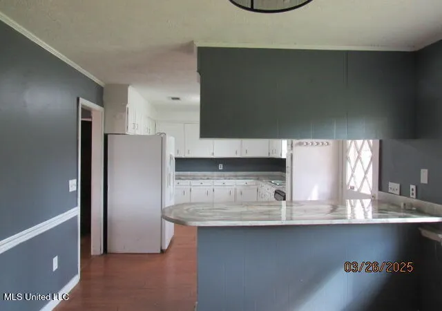 Photo 3 of Sale Pending at 364 Sharon Hills Dr, Jackson, MS 39212 | MLS# 4157721 | Listing updated on 2026-09-14