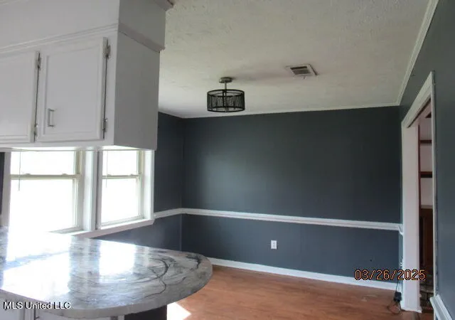 Photo 4 of Sale Pending at 364 Sharon Hills Dr, Jackson, MS 39212 | MLS# 4157721 | Listing updated on 2026-09-14