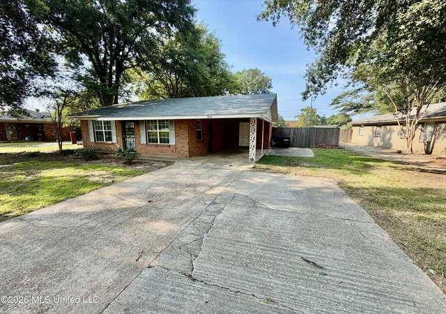 Photo 2 of Sale Pending at 314 Bolling Ave, Cleveland, MS 38732 | MLS# 4157735 | Listing updated on 2026-08-28