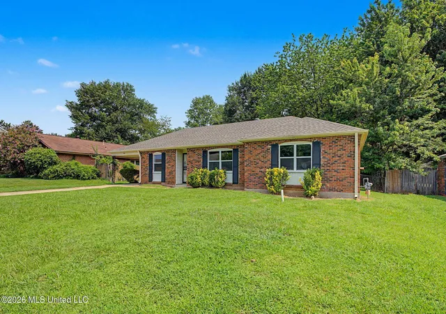 Photo 2 of Sale Pending at 954 Boulder Dr, Southaven, MS 38671 | MLS# 4157743 | Listing updated on 2026-08-31