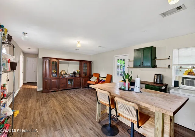 Photo 4 of Single family home for sale at 4710 Coronada Ave, Pascagoula, MS 39581 | MLS# 4158233 | Listing updated on 2026-08-26