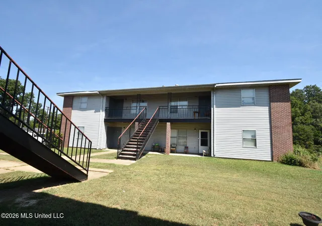 Photo 3 of Sale Pending at 1300 Roosevelt Ave, Greenwood, MS 38930 | MLS# 4159781 | Listing updated on 2026-08-30