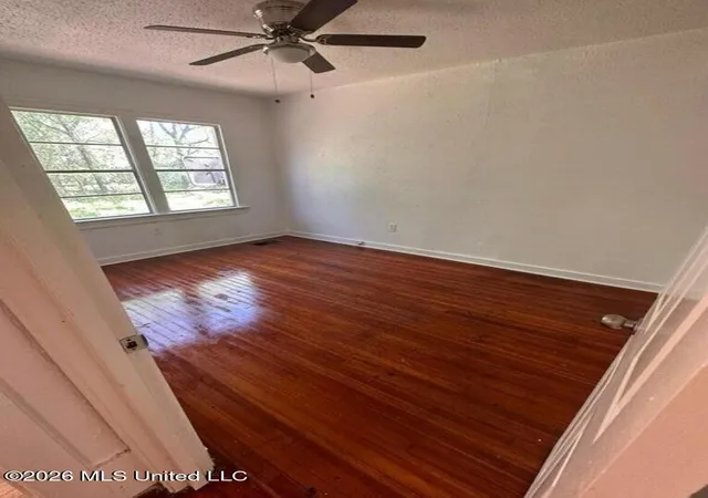 Photo 3 of Single family home for sale at 4328 Whitehall Ave, Jackson, MS 39209 | MLS# 4157772 | Listing updated on 2026-08-01