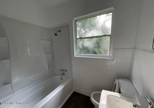 Photo 3 of Single family home for sale at 1922 Shamrock Dr, Jackson, MS 39204 | MLS# 4157774 | Listing updated on 2026-08-01
