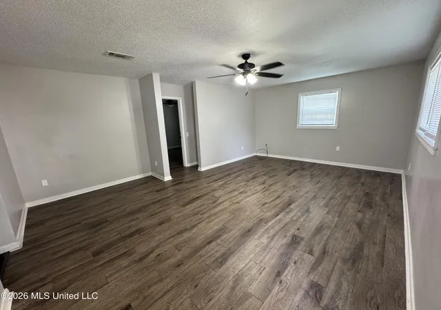 Photo 3 of Single family home for sale at 1714 Williams St, Pascagoula, MS 39567 | MLS# 4158014 | Listing updated on 2026-10-02