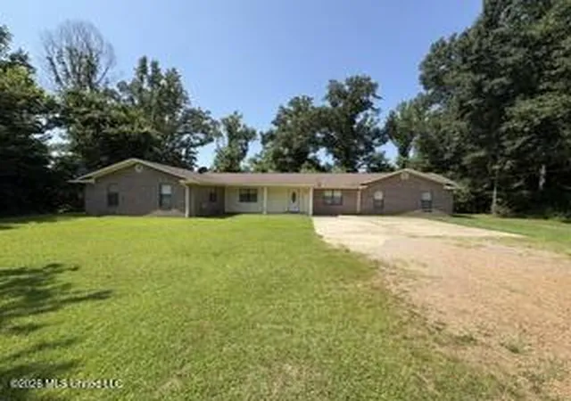 Photo 1 of Sale Pending at 4897 Alcorn Rd, Lorman, MS 39096 | MLS# 4157789 | Listing updated on 2026-09-08