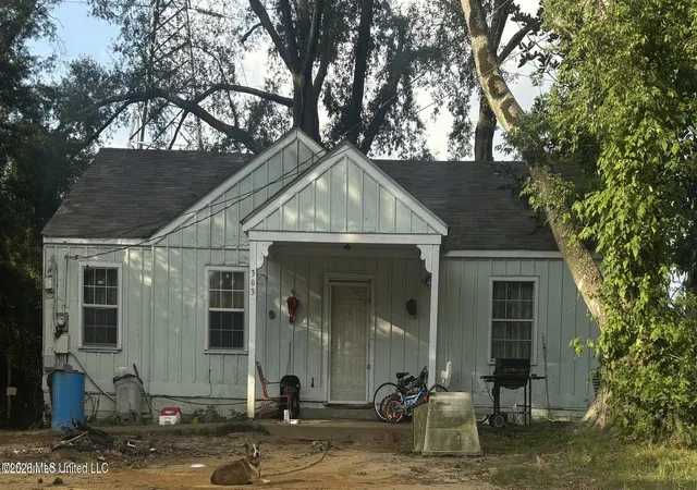 Photo 1 of Single family home for sale at 303 Sunny Ln Dr, Jackson, MS 39204 | MLS# 4157792 | Listing updated on 2026-08-01