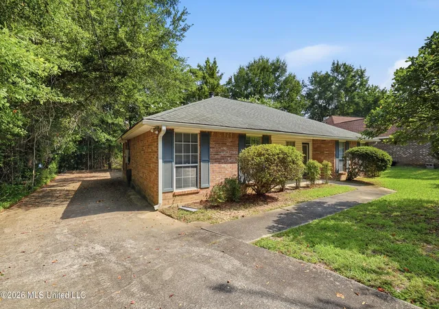 Photo 3 of Sale Pending at 8854 Kipapa Way, Diamondhead, MS 39525 | MLS# 4158006 | Listing updated on 2026-09-09