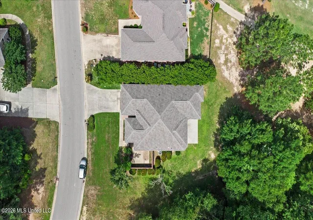 Photo 2 of Sale Pending at 131 Shadow Lake Dr, Hattiesburg, MS 39402 | MLS# 4157817 | Listing updated on 2026-09-08