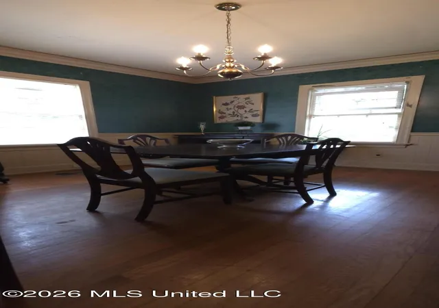 Photo 3 of Sale Pending at 1055 Manship St, Jackson, MS 39202 | MLS# 4157840 | Listing updated on 2026-08-04