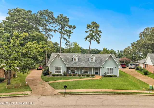 Photo 2 of Sale Pending at 208 Boxwood Cir, Brandon, MS 39047 | MLS# 4157844 | Listing updated on 2026-08-23