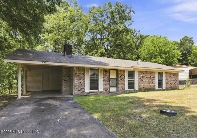 Photo 2 of Sale Pending at 608 Simpson Cir, Mendenhall, MS 39114 | MLS# 4158561 | Listing updated on 2026-09-06
