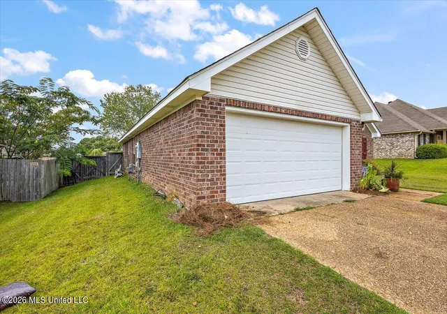 Photo 2 of Single family home for sale at 115 Ash Ridge Pl, Pearl, MS 39208 | MLS# 4157855 | Listing updated on 2026-10-06