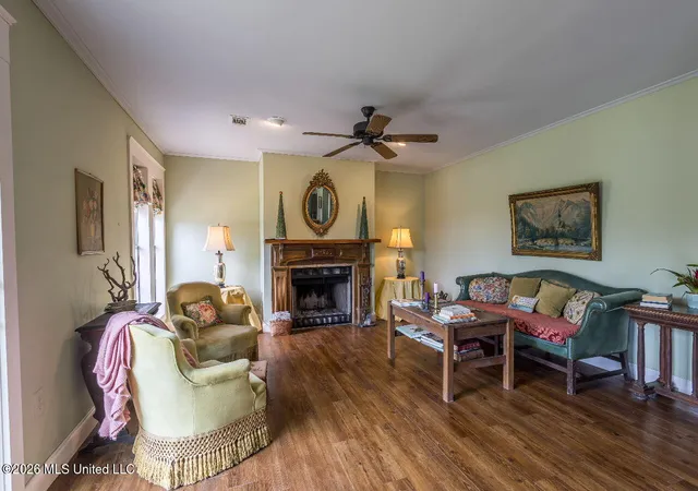 Photo 4 of Single family home for sale at 76 Shadow Lake Dr, Hattiesburg, MS 39401 | MLS# 4157861 | Listing updated on 2026-08-03