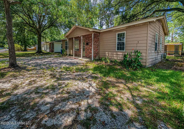 Photo 3 of Single family home for sale at 3215 Detroit Ave, Pascagoula, MS 39581 | MLS# 4157857 | Listing updated on 2026-09-18
