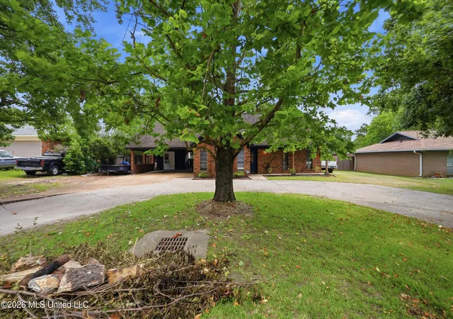 Photo 2 of Sale Pending at 14483 Oneal Rd, Gulfport, MS 39503 | MLS# 4157901 | Listing updated on 2026-09-11