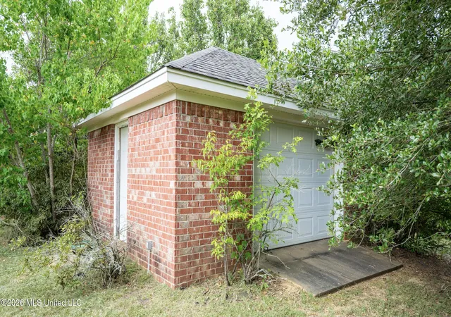 Photo 3 of Single family home for sale at 2004 Brookstone Pl, Brandon, MS 39042 | MLS# 4157893 | Listing updated on 2026-09-21