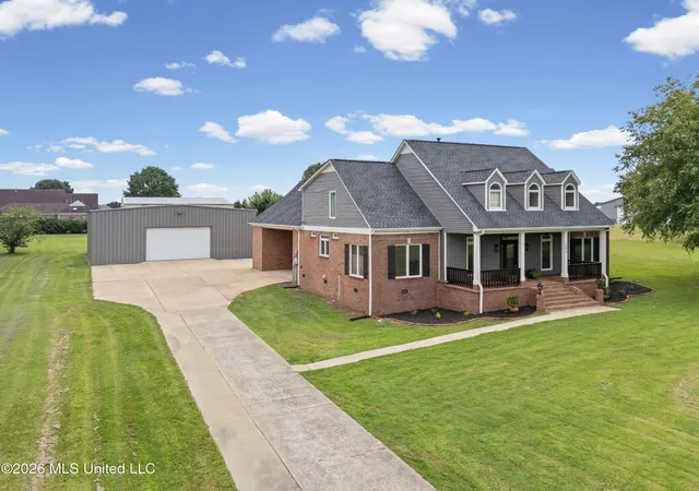 Photo 1 of Single family home for sale at 1890 Green Village Dr, Hernando, MS 38632 | MLS# 4157894 | Listing updated on 2026-09-20