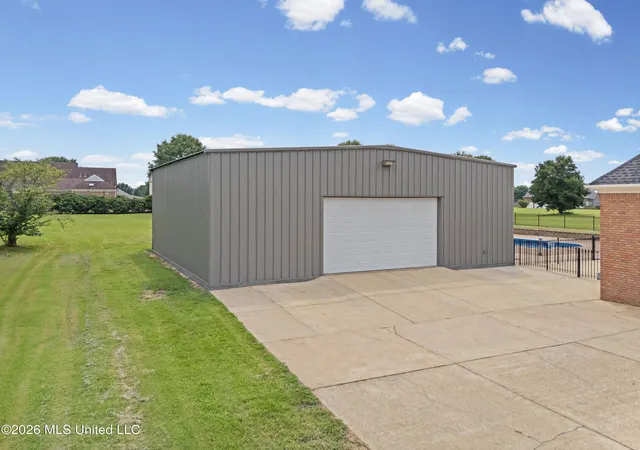 Photo 3 of Single family home for sale at 1890 Green Village Dr, Hernando, MS 38632 | MLS# 4157894 | Listing updated on 2026-09-20