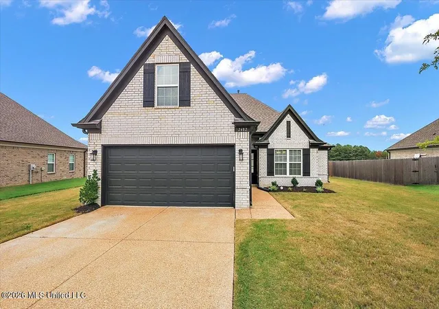 Photo 1 of Sale Pending at 2482 Dela Dr, Southaven, MS 38672 | MLS# 4157926 | Listing updated on 2026-09-14