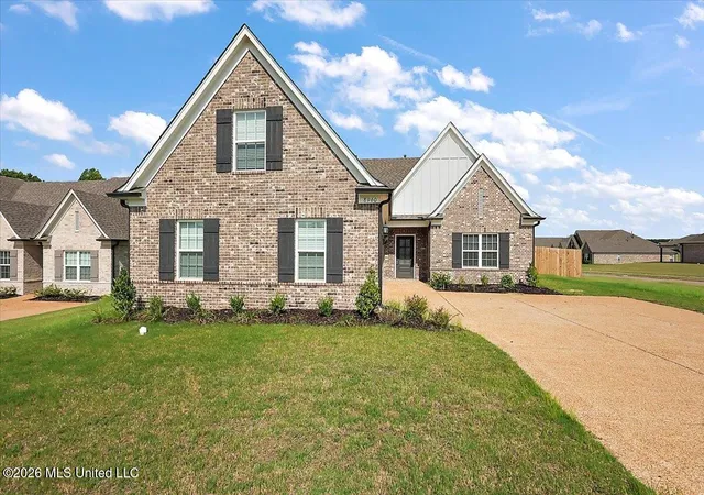 Photo 1 of Sale Pending at 8960 Acorn Ln, Southaven, MS 38672 | MLS# 4157945 | Listing updated on 2026-08-24