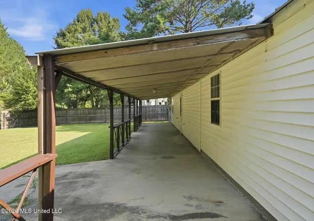 Photo 3 of Single family home for sale at 142 App Slade Rd, Hattiesburg, MS 39401 | MLS# 4157923 | Listing updated on 2026-08-09