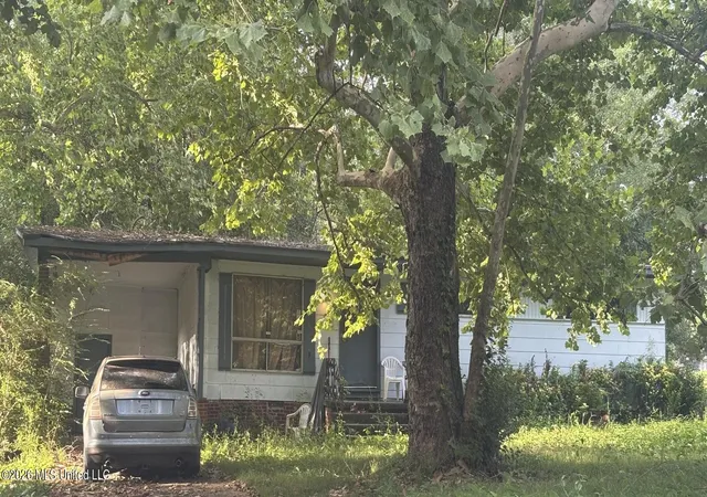 Photo 1 of Single family home for sale at 1007 Barbara Ann Dr, Jackson, MS 39204 | MLS# 4157910 | Listing updated on 2026-08-03