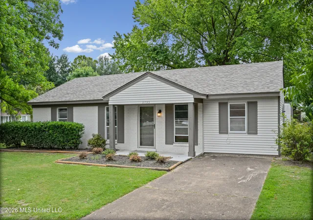 Photo 3 of Sale Pending at 2793 Ashbriar Dr, Horn Lake, MS 38637 | MLS# 4157982 | Listing updated on 2026-08-29