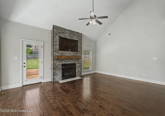 Photo 3 of Single family home for sale at 1316 N Heritage Cir, Hernando, MS 38632 | MLS# 4158467 | Listing updated on 2026-09-08