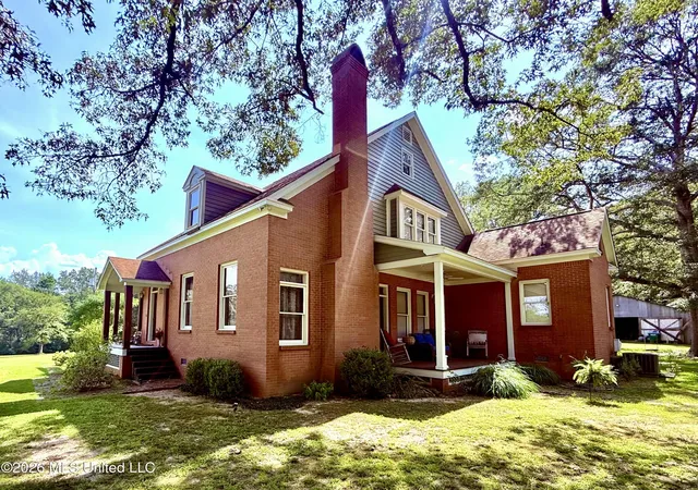 Photo 2 of Single family home for sale at 1701 W Old Robinson Rd, Carthage, MS 39051 | MLS# 4158103 | Listing updated on 2026-09-09