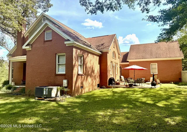 Photo 3 of Single family home for sale at 1701 W Old Robinson Rd, Carthage, MS 39051 | MLS# 4158103 | Listing updated on 2026-09-09