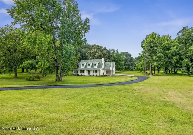 Photo 3 of Single family home for sale at 4673 Douglas Dr, Olive Branch, MS 38654 | MLS# 4157967 | Listing updated on 2026-08-17