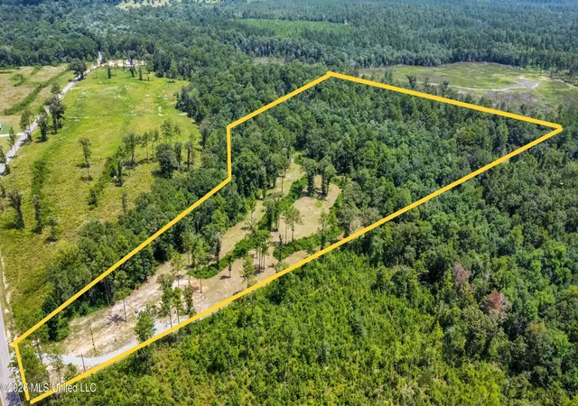 3rd image of 286 Matthew Johnson Rd, Wiggins, MS 39577 | MLS# 4157989