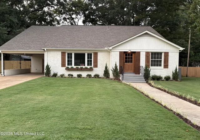 Photo 1 of Single family home for sale at 206 Bowden St, Senatobia, MS 38668 | MLS# 4157994 | Listing updated on 2026-08-03