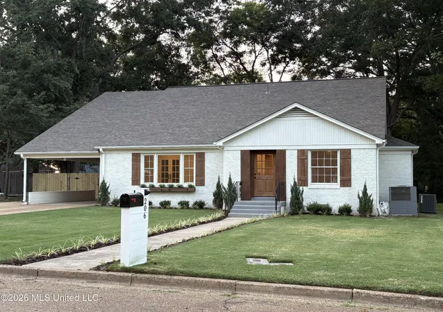 Photo 3 of Single family home for sale at 206 Bowden St, Senatobia, MS 38668 | MLS# 4157994 | Listing updated on 2026-08-03