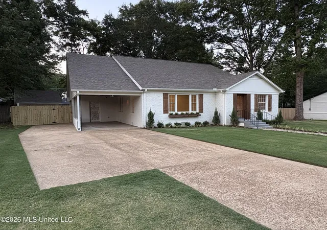 Photo 3 of Single family home for sale at 206 Bowden St, Senatobia, MS 38668 | MLS# 4157994 | Listing updated on 2026-08-03
