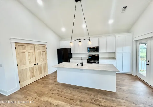 Photo 3 of Single family home for sale at 4082 Pennsylvania St, Bay Saint Louis, MS 39520 | MLS# 4158314 | Listing updated on 2026-08-06