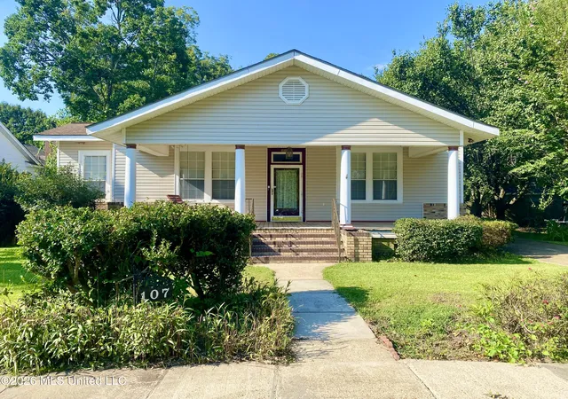 Photo 3 of Single family home for sale at 107 Pearl St, Crystal Springs, MS 39059 | MLS# 4160859 | Listing updated on 2026-08-29